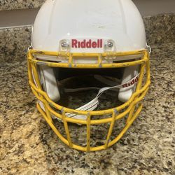 Riddell speed icon football helmet. Size large