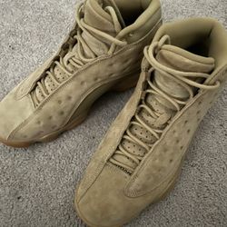 Jordan 13 Wheats 9.5 (Very Good Condition)