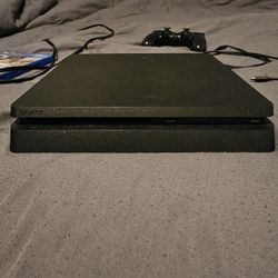 PS4 Slim w/ Controller And GTA Ps2 TRILOGY