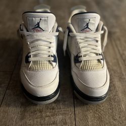 Air Jordan 4 Retro Midnight Navy