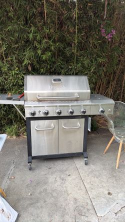 Yard sale EVERYTHING MUST GO TODAH