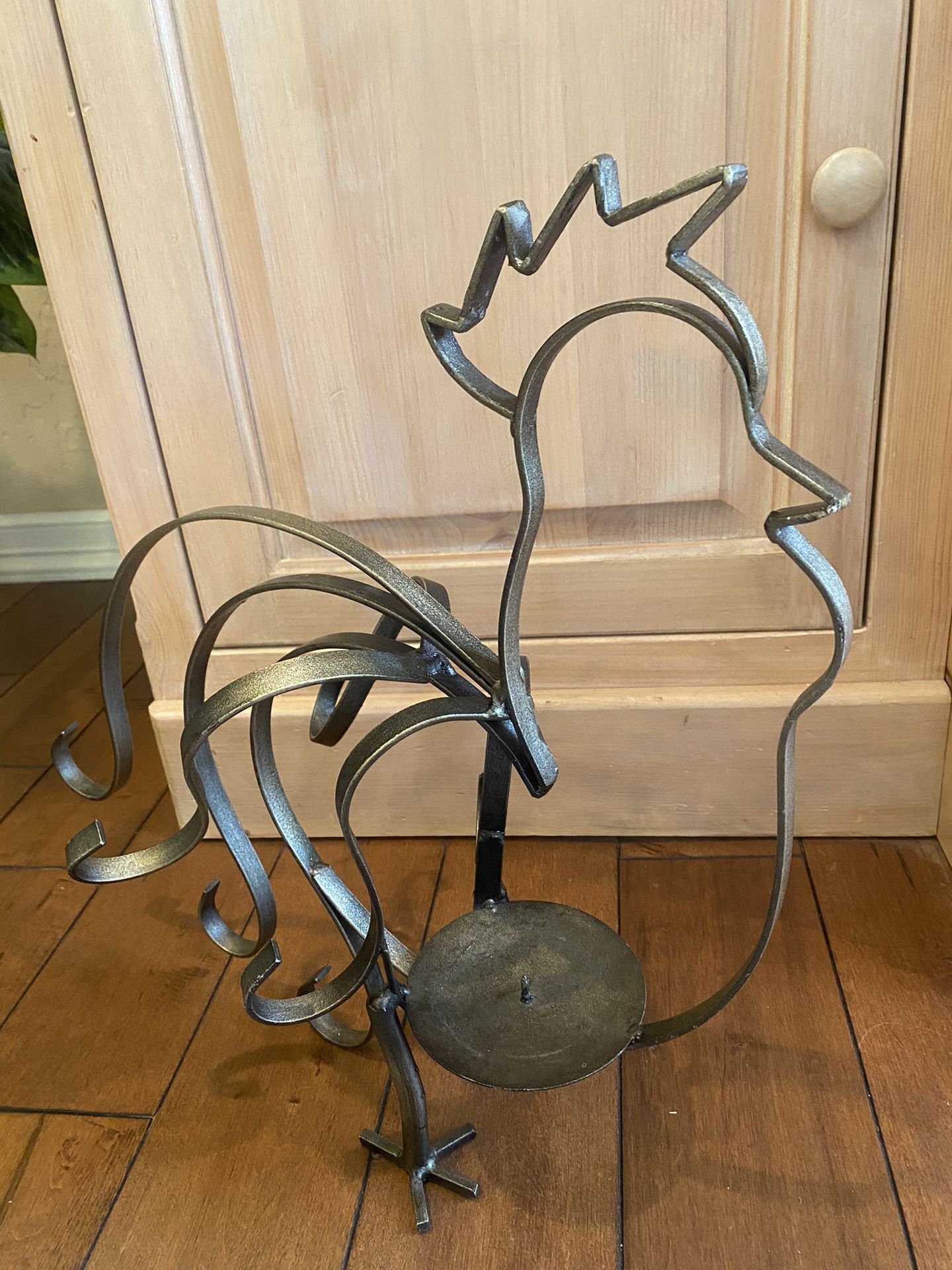 Farmhouse decor metal rooster PILLAR candle holder indoor/ outdoor. 18 x 18 inch. Rustic/ Cottage.