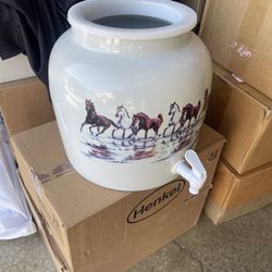 Dispensador de agua $ 10