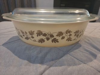 Vintage Pyrex Golden Acorn Casserole with lid