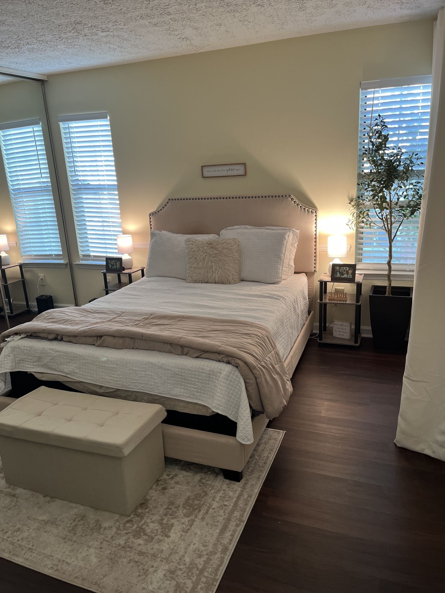 Entire Queen Bedroom Set For Sale for Sale in Stone Mountain, GA OfferUp