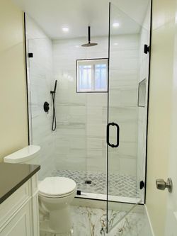 Shower Doors/ Puertas Para Baño