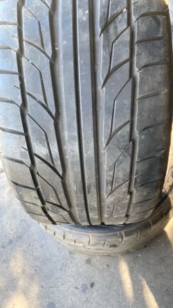 2 used tires size 285/40/17 brand nitto 90 0/0