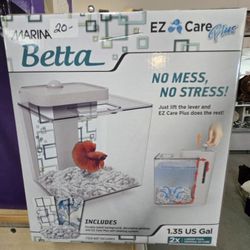 Betta Fish Aquarium. 1.35 Gal. PLEASE READ DESCRIPTION 