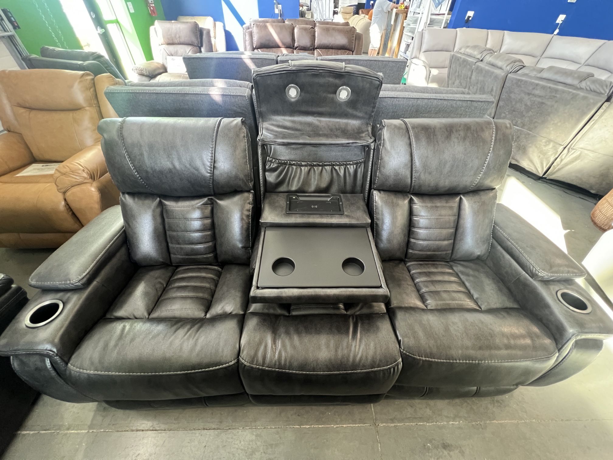 🔥New Quality Reclining Furniture In STOCK 30-70% Off Retail Prices!