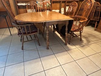 Vintage Maple Dining Set with 6 chairs