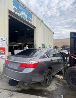 2014 Honda Accord For Parts
