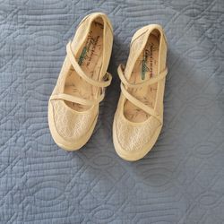 Women's Skechers Shoes