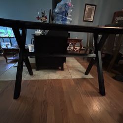 Gaming desk