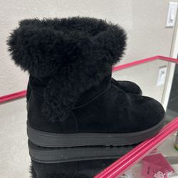 Black Fur Boots 