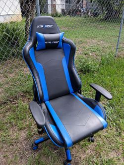 NICE  ADJUSTABLE  GAMING  CHAIR
