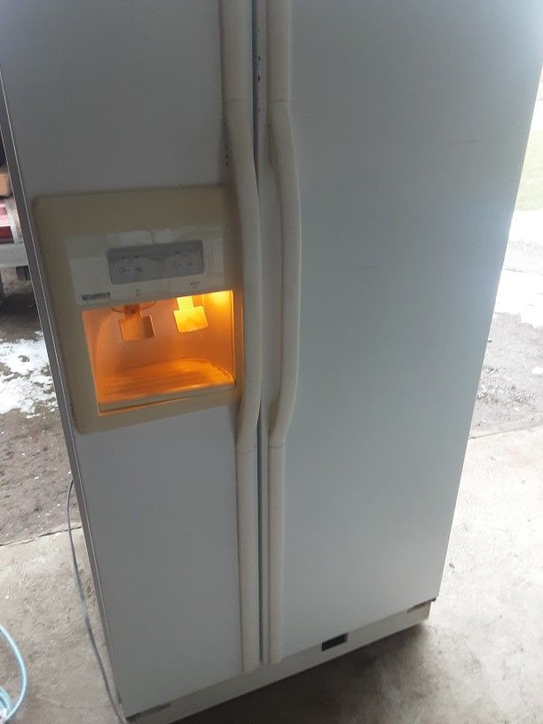 Kenmore Side by Side Refrigerator for Sale in Arlington, WA OfferUp