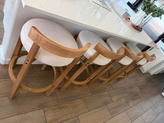 Bar stool