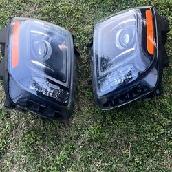 Headlights Kia telluride OEM
