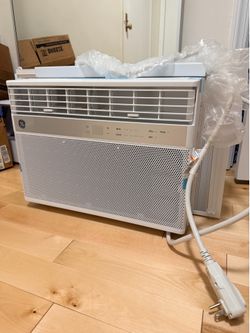 Selling NEW AC 10,000 BTU