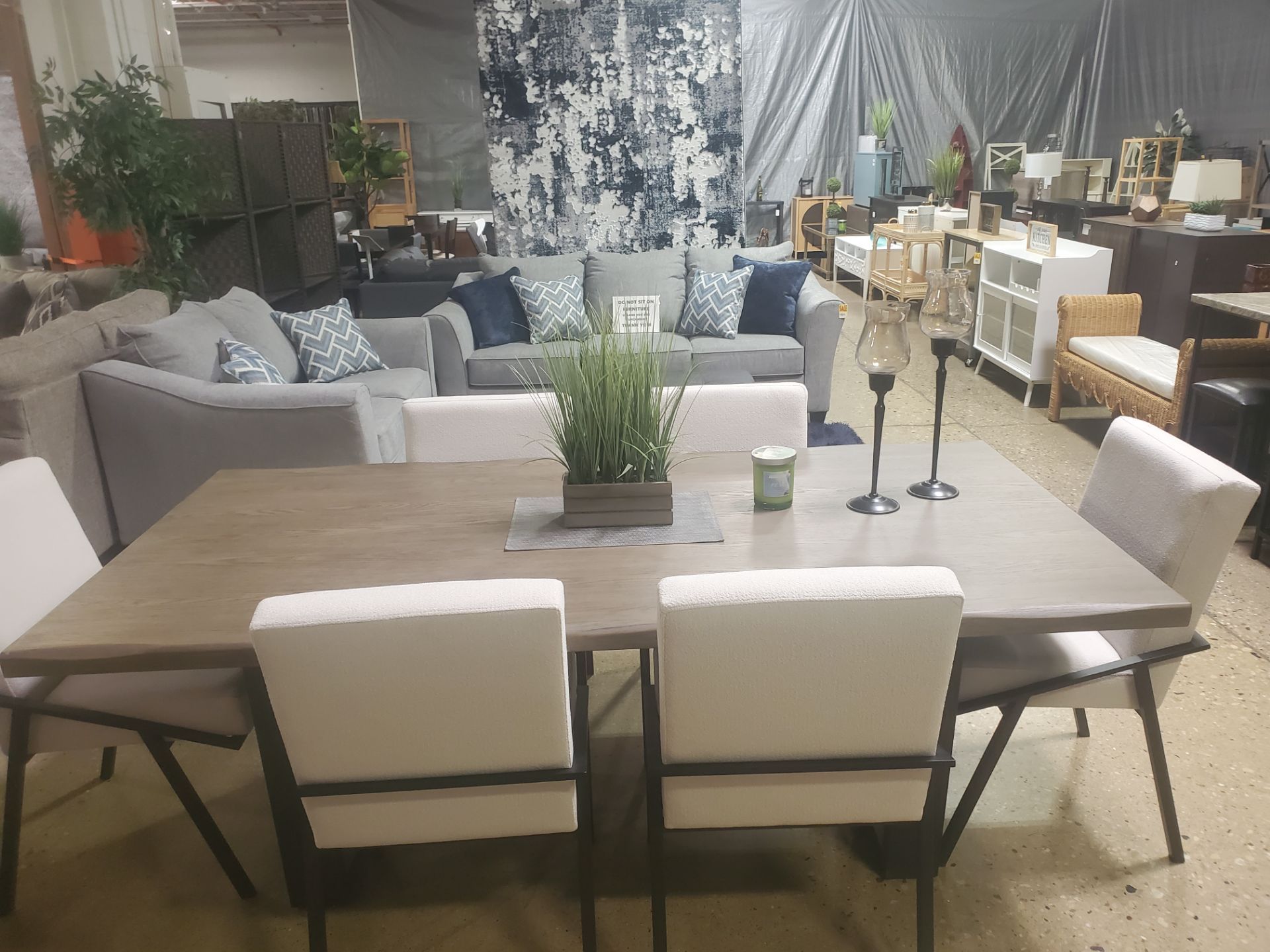 Beautiful 6 Pc Dining Set With 6 White Fabric Chairs (New)