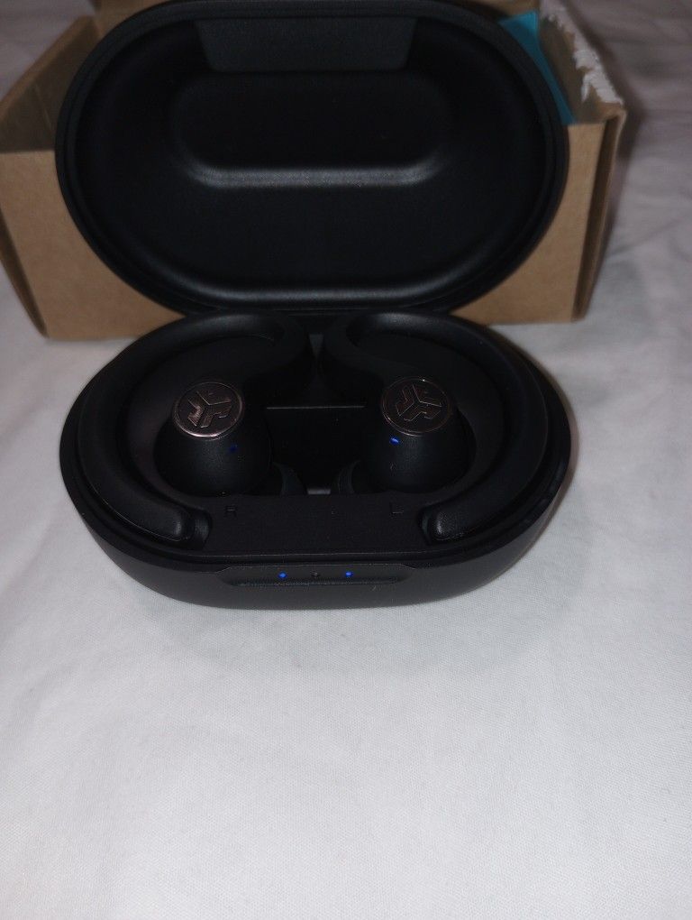 JLab JBuds Air Sport True Wireless Bluetooth Earbuds + Charging Case
(Only One Ear Bud Works)