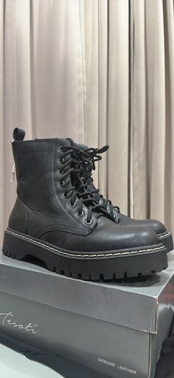 Black boots woman