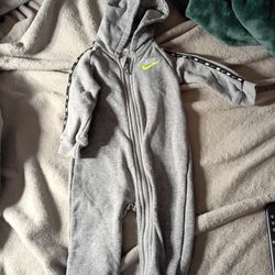 Nike One Piece Hooded Romper Winter 9 Months