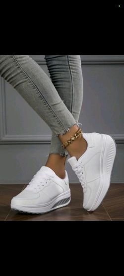 New with tags high quality brands women's shoes size 10 very elegant and stylish $30