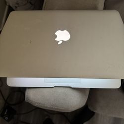 Apple Mac Laptop 2013