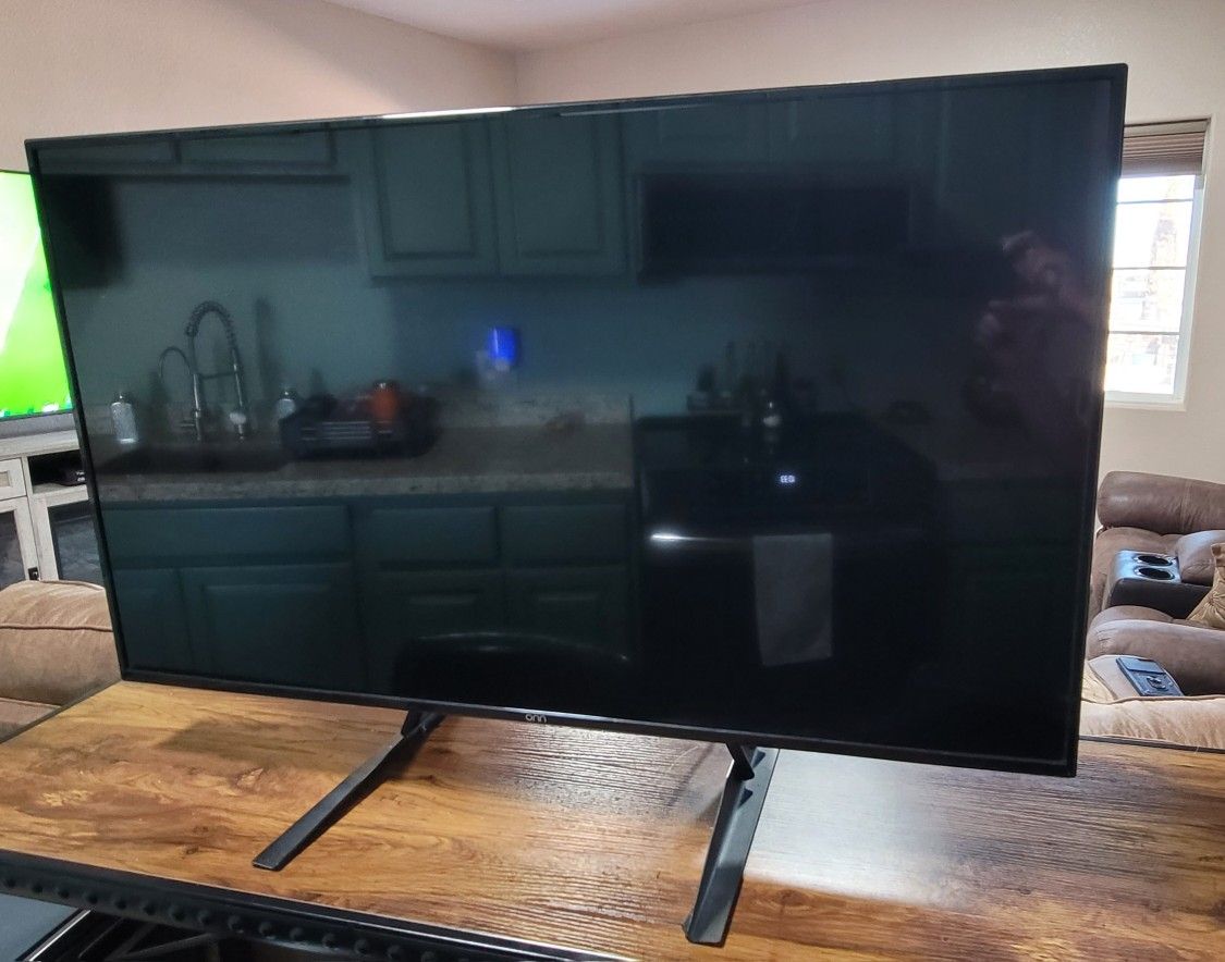 TV 43" ONN Flat Screen