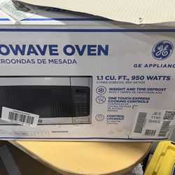 GE 1.1 cubit ft 950 Watt Microwave 