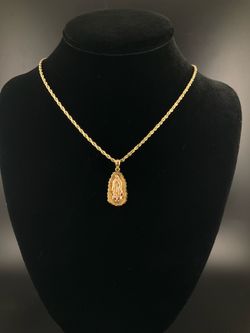 14k Yellow Gold - Virgin MARY PENDANT