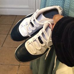 Jordan 11 Retro Low Navy Snakeskin (Size 13/Used)
