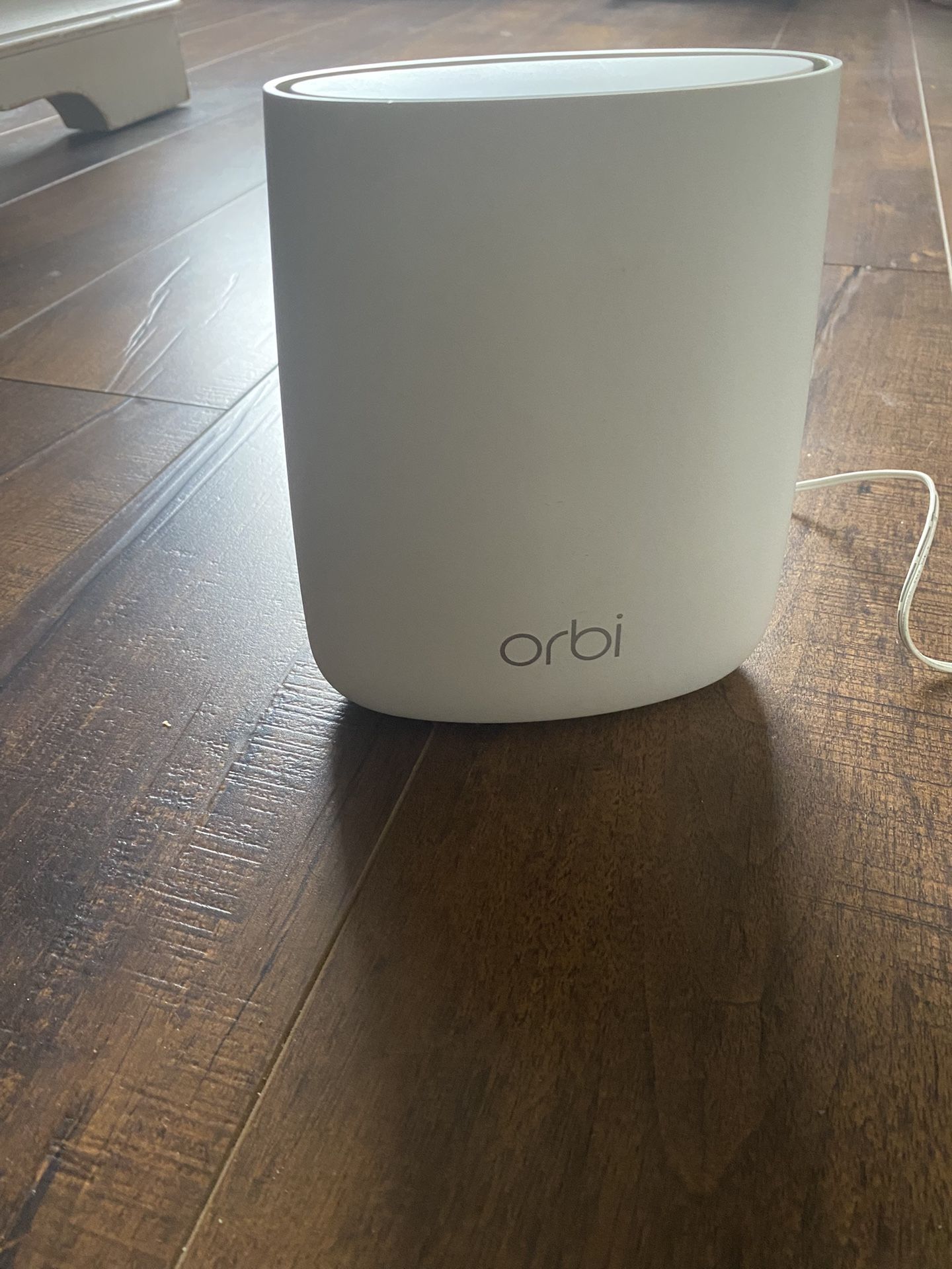 ORBI ROUTER AND SATELLITE