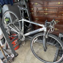 Fuji Absolute SX Hybrid Bike