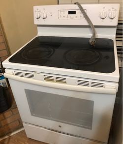 Appliances  - Glass top oven range stove