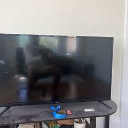 Toshiba 32 Inch Smart TV W/ Remote