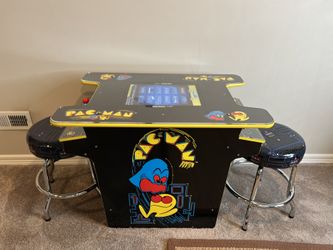 Arcade1Up PAC-MAN Sit Down Plus PAC-MAN Stools