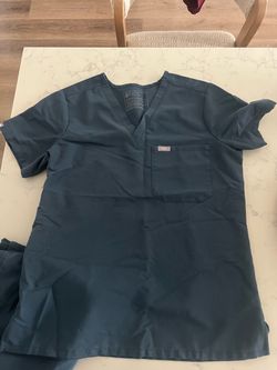 FIGS Technical Collection Scrubs Small