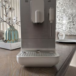 SMEG fully Automated Coffee Machine 