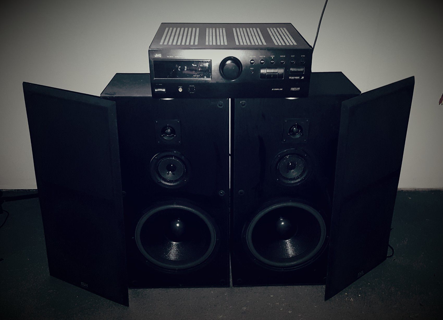 JVC Receiver with Pair of 250W KLH Speakers.