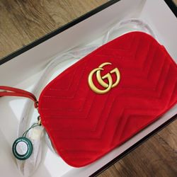 GUCCI Marmont Camera Bag Matelasse Velvet Small Hibiscus (Brand New) 100% Authentic