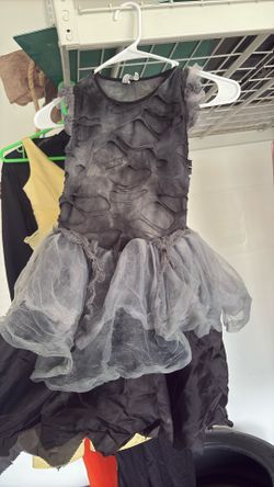 Little girls zombie costumes 