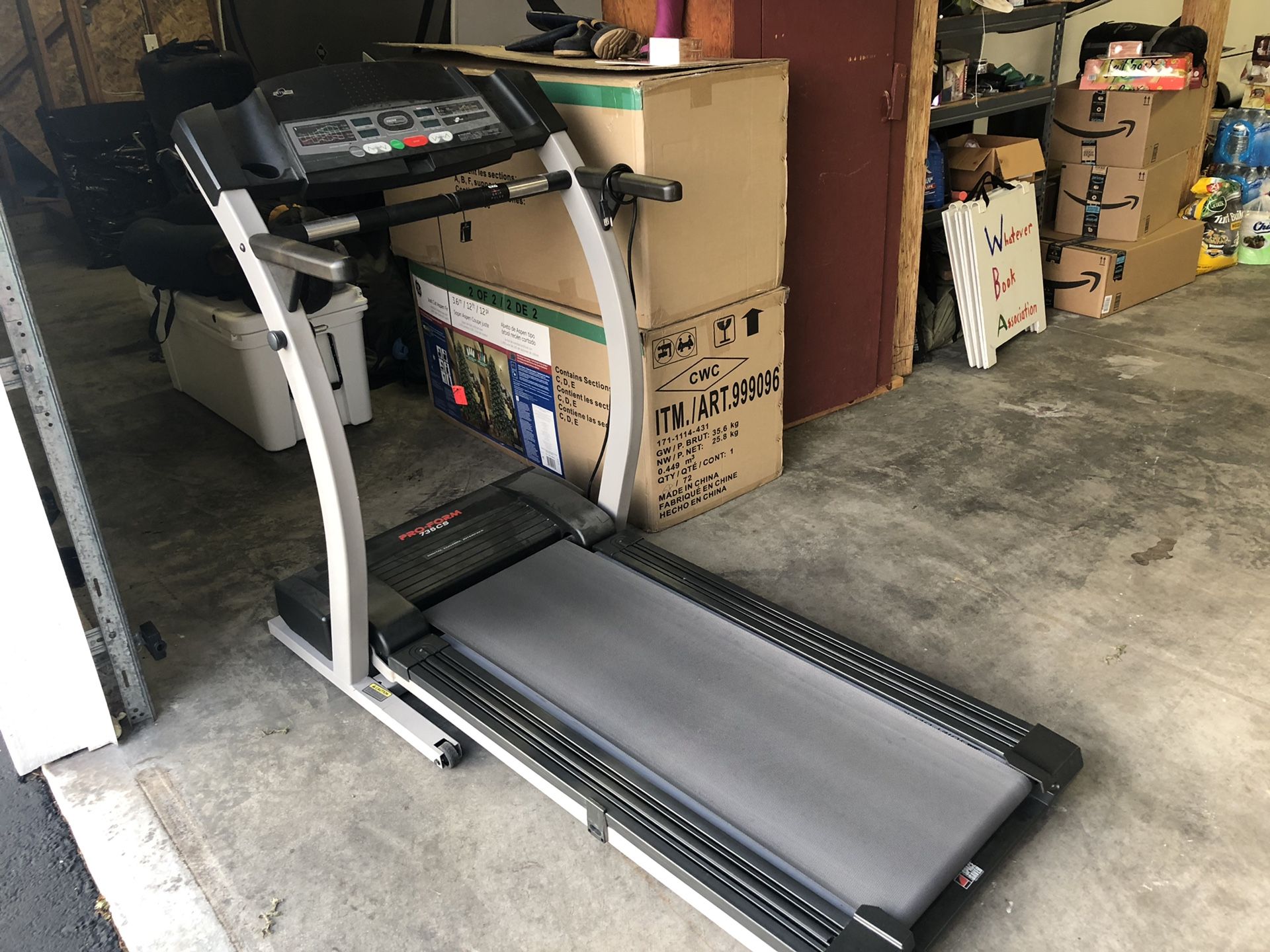 Treadmill ProForm 735CS. Great Shape, Works Perfectly. Hardly Used, sat