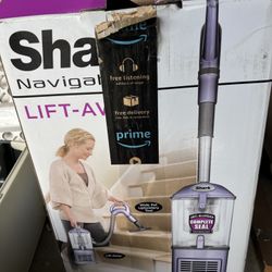 Shark Navigator Lift away vacuum 