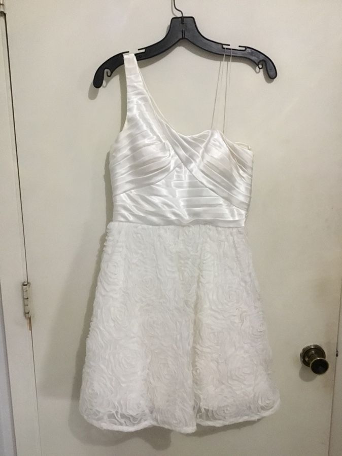 White one shoulder party dress