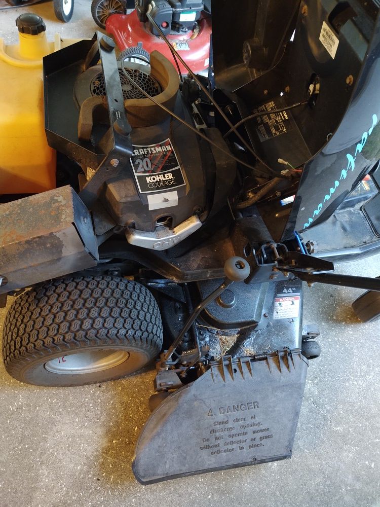 0 Turn ZT 7000 20hp Kohler (Craftsman) for Sale in Spring Hill, FL