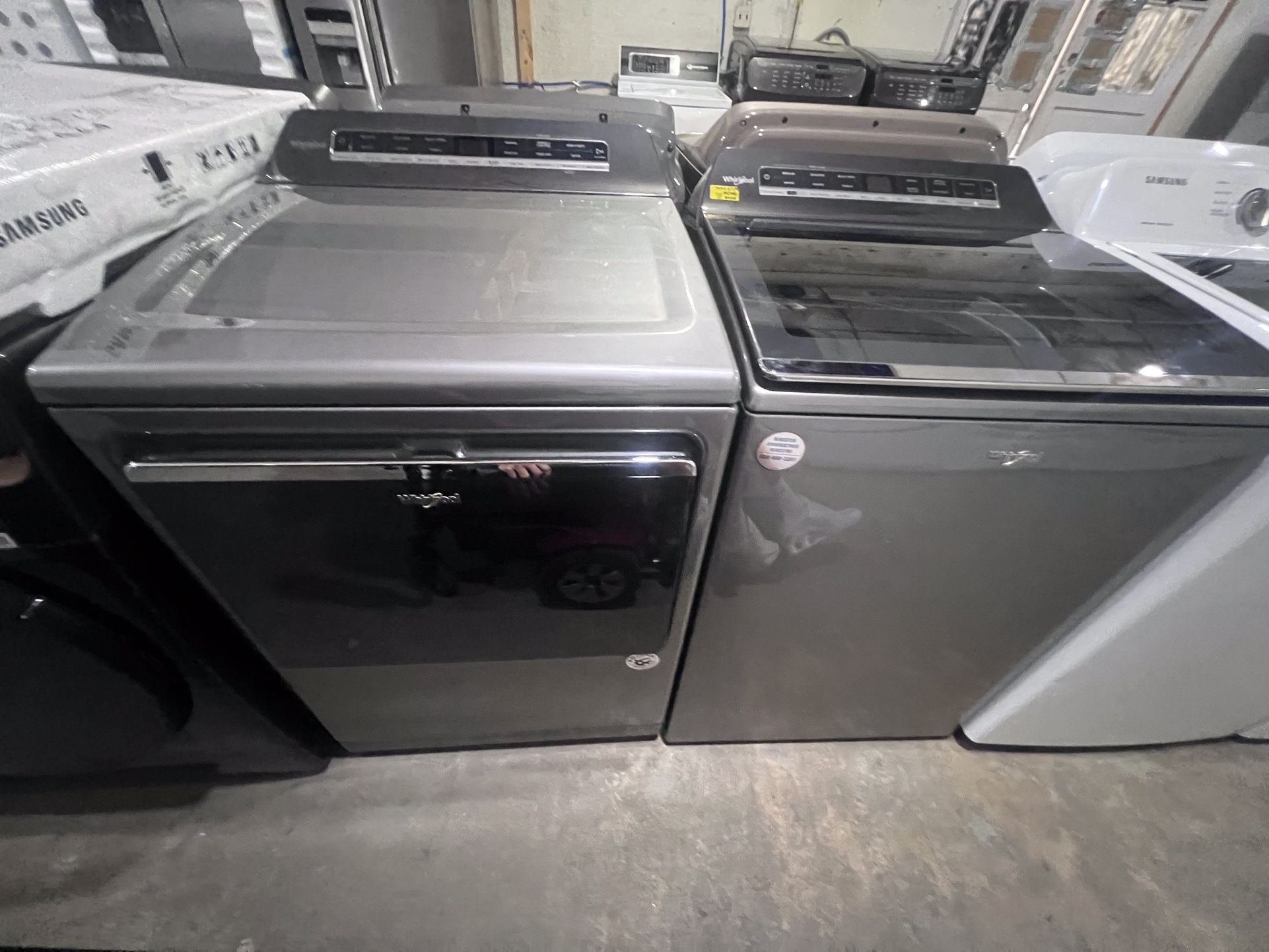 Whirlpool Gray Washer Dryer Set