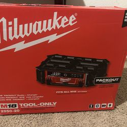 Milwaukee Packout Radio And Charger 