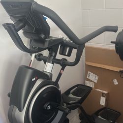 Bowflex M9 & Weight bench